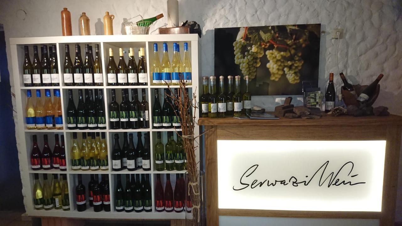 Ferienweingut Serwaziwein 메세니흐 외부 사진