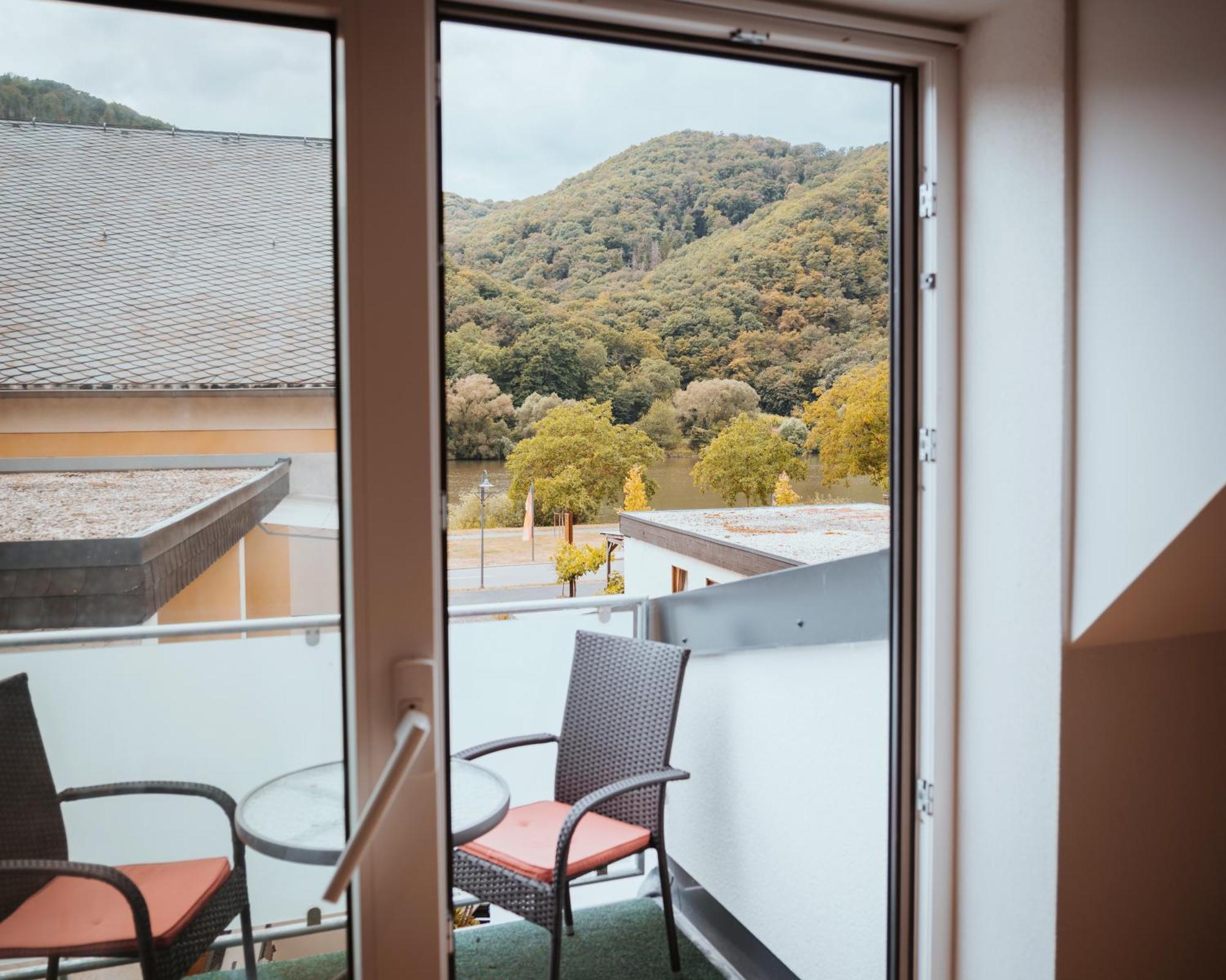 Ferienweingut Serwaziwein 메세니흐 외부 사진